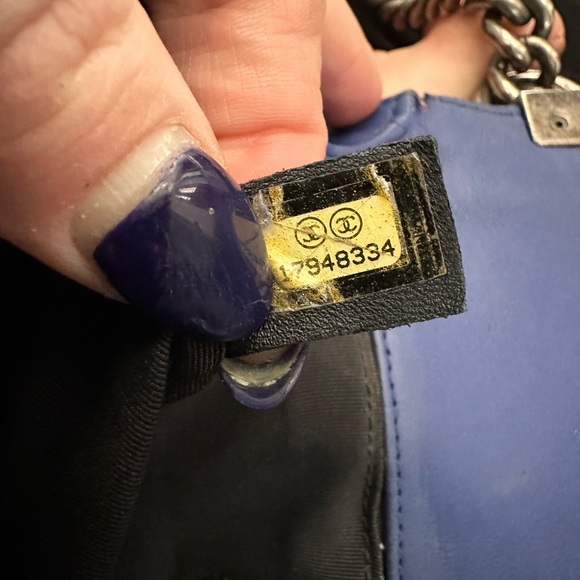 Chanel Boy Bag OLD MEDIUM - Picture 8 of 9
